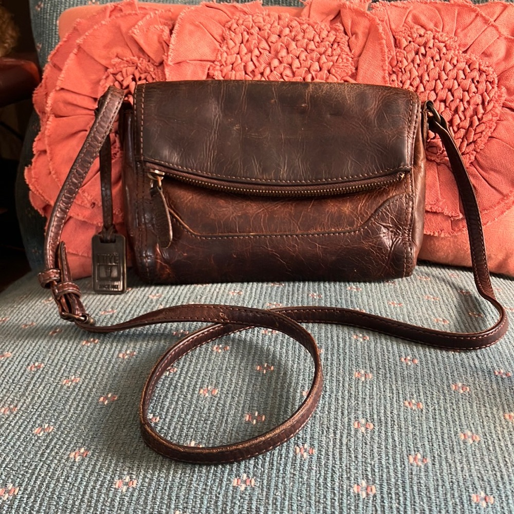 Frye Leather Crossbody Bag Adjustable Dark Brown Leather Flap Hangtag